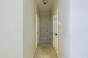 914 W 26th St, Austin, TX 78705 - Photo 11