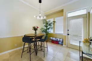 914 W 26th St, Austin, TX 78705 - Photo 3