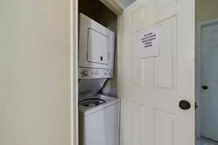 914 W 26th St, Austin, TX 78705 - Photo 13