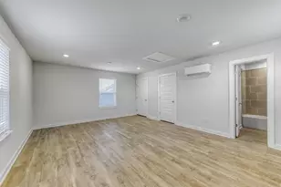 315 Garner Dr, Kyle, TX 78640 - Photo 9