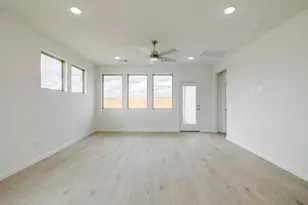 226 Hornet St, Elgin, TX 78621 - Photo 7