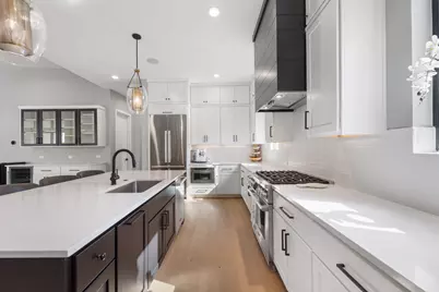 501 Black Wolf Run, Austin, TX 78738 - Photo 9