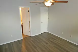 113 Soapstone Dr, Jarrell, TX 76537 - Photo 11