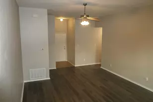 113 Soapstone Dr, Jarrell, TX 76537 - Photo 5
