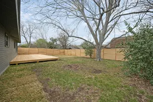 2600 Berkett Dr, Austin, TX 78745 - Photo 29