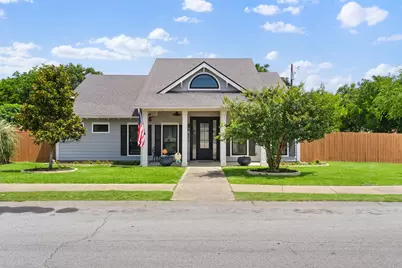 601 W 17th Street, Georgetown, TX 78626 - Photo 1