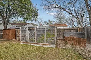 6109 Merriwood Dr, Austin, TX 78745 - Photo 15
