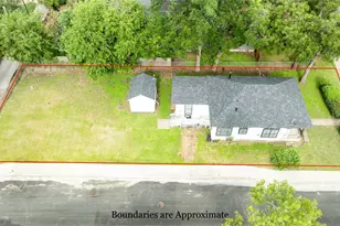 1909 E 14th St, Austin, TX 78702 - Photo 7