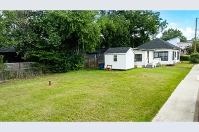 1909 E 14th Street, Austin, TX 78702 - Photo 5