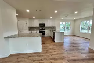 1127 Green Hill Dr, Canyon Lake, TX 78133 - Photo 5