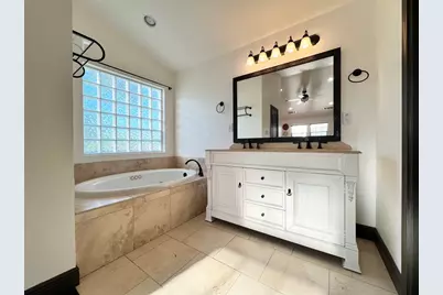 302 Deepwood Drive, Georgetown, TX 78628 - Photo 9