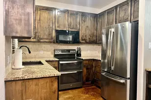 302 Deepwood Dr, Georgetown, TX 78628 - Photo 17