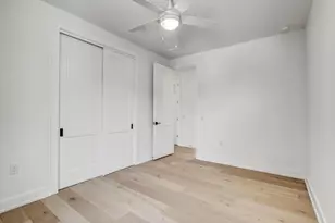 4127 E 12th St, Austin, TX 78721 - Photo 21