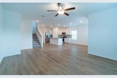 10705 Steinbeck Drive, Austin, TX 78747 - Photo 5
