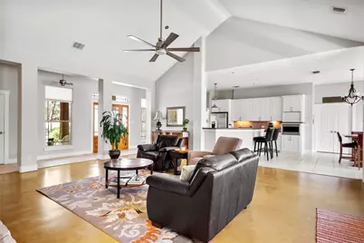 119 Maple Leaf Trail, Elgin, TX 78621 - Photo 5