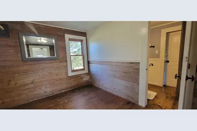 394 Easley Road, Smithville, TX 78957 - Photo 9