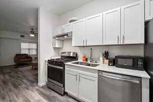 911 W 22nd St, Austin, TX 78705 - Photo 3