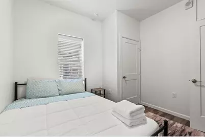 911 W 22 Street #401, Austin, TX 78705 - Photo 11