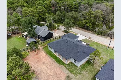 112 Heleakala Drive, Bastrop, TX 78602 - Photo 35