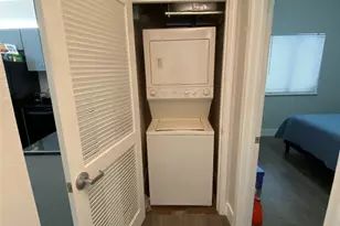 711 W 26th St, Austin, TX 78705 - Photo 13