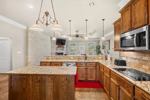 208 Terry Meadow Ln, Jarrell, TX 76537 - Photo 13