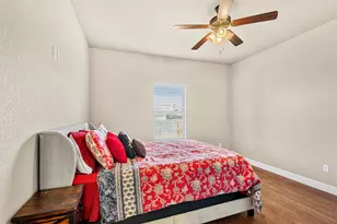 208 Terry Meadow Ln, Jarrell, TX 76537 - Photo 25