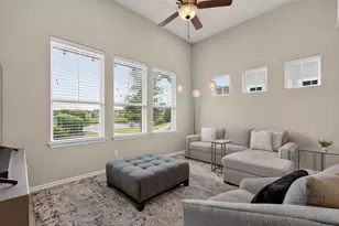 105 Harborside Dr, San Marcos, TX 78666 - Photo 7