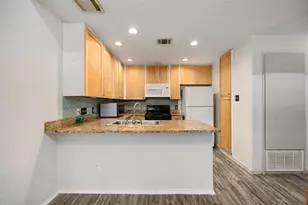 1748 Ohlen Rd, Austin, TX 78757 - Photo 11