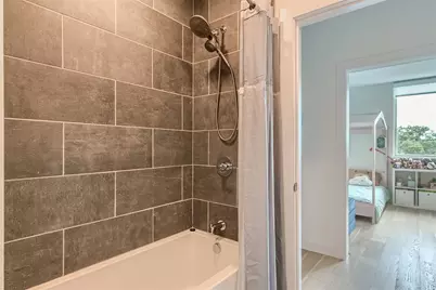 900 S 1st Street #421, Austin, TX 78704 - Photo 17