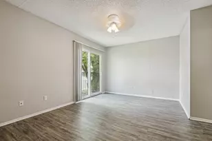 2124 Burton Dr, Austin, TX 78741 - Photo 13