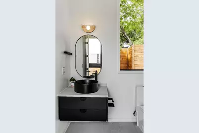 2114 Lawnmont Avenue, Austin, TX 78756 - Photo 25