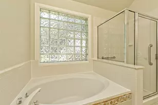 11 Troon Dr, Austin, TX 78738 - Photo 17