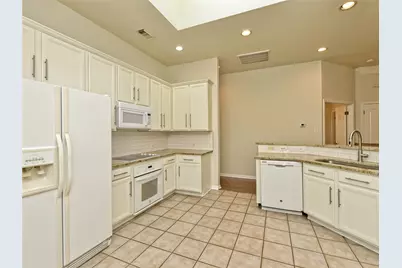 11 Troon Drive, Austin, TX 78738 - Photo 9