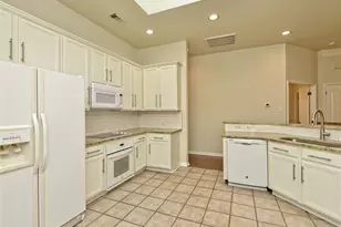 11 Troon Dr, Austin, TX 78738 - Photo 9