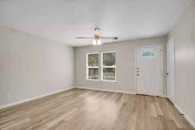 6026 Bluebell Circle, Austin, TX 78741 - Photo 3
