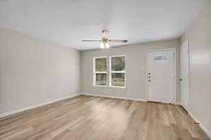 6026 Bluebell Cir, Austin, TX 78741 - Photo 3