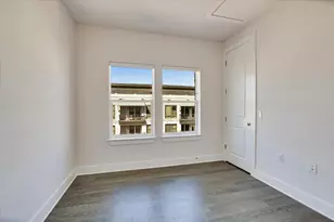 1301 Town Creek Dr, Austin, TX 78741 - Photo 25