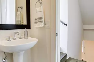 1301 Town Creek Dr, Austin, TX 78741 - Photo 11