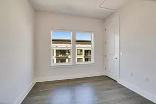 1301 Town Creek Dr, Austin, TX 78741 - Photo 27