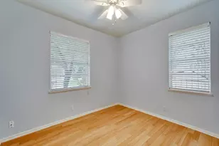 8208 Stillwood Ln, Austin, TX 78757 - Photo 19