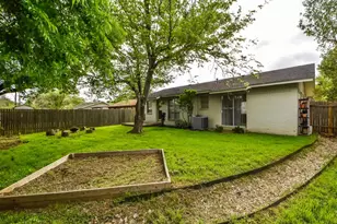 8208 Stillwood Ln, Austin, TX 78757 - Photo 25