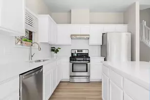 8133 Luling Ln, Austin, TX 78729 - Photo 3