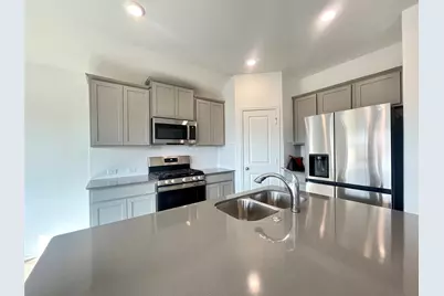 215 Magione Circle, Hutto, TX 78634 - Photo 9