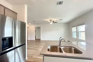 215 Magione Circle, Hutto, TX 78634 - Photo 13