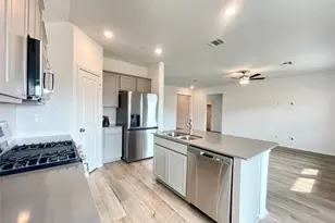 215 Magione Circle, Hutto, TX 78634 - Photo 7