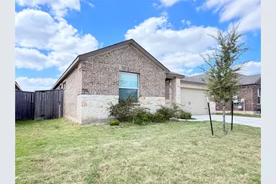 215 Magione Circle, Hutto, TX 78634 - Photo 3