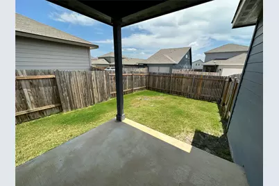 912 Main Street, Hutto, TX 78634 - Photo 27