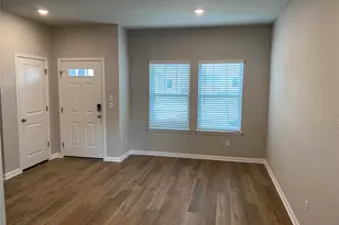 912 Main St, Hutto, TX 78634 - Photo 13