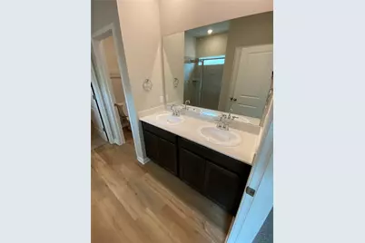 912 Main Street, Hutto, TX 78634 - Photo 11