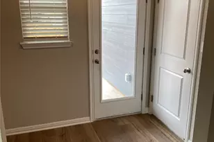 912 Main St, Hutto, TX 78634 - Photo 15
